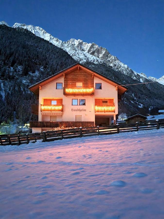 Apartments Nature Apis Landheim أنتيرسيلفا دي ميزو المظهر الخارجي الصورة
